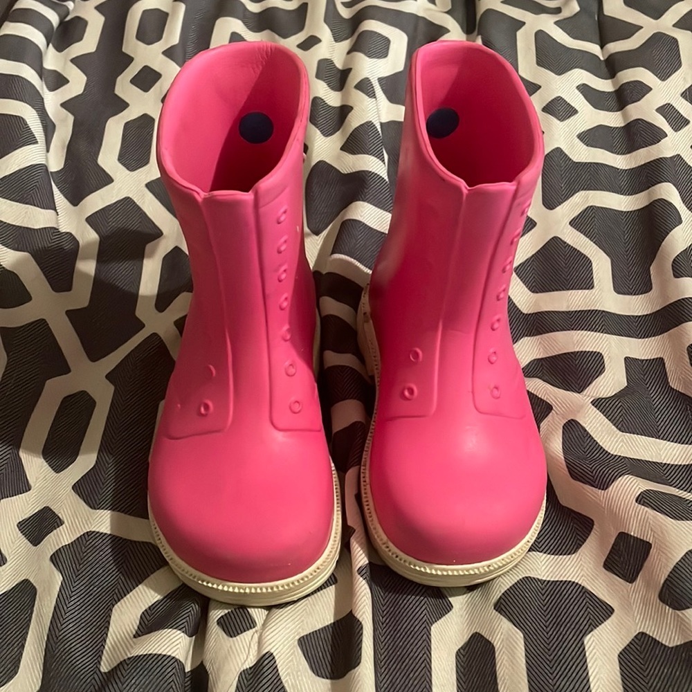 Like New - Pink Native Rain Boots - Size 11